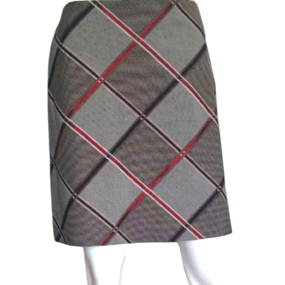 Worth Gray and Red Pencil Skirt Knee-Length Work Size 6. - Picture 1 of 6